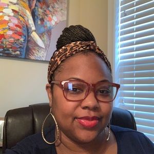 Meet your Posher, Yolanda